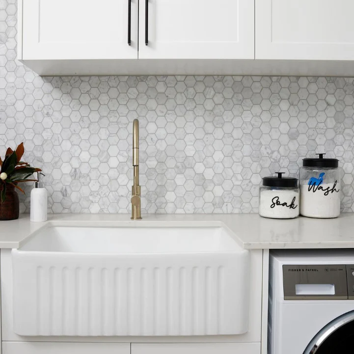 Baiachi Fireclay Farmhouse Kitchen Laundry Sink - Image 6